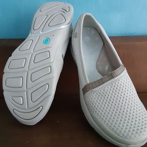 Bzees lollipop slip on